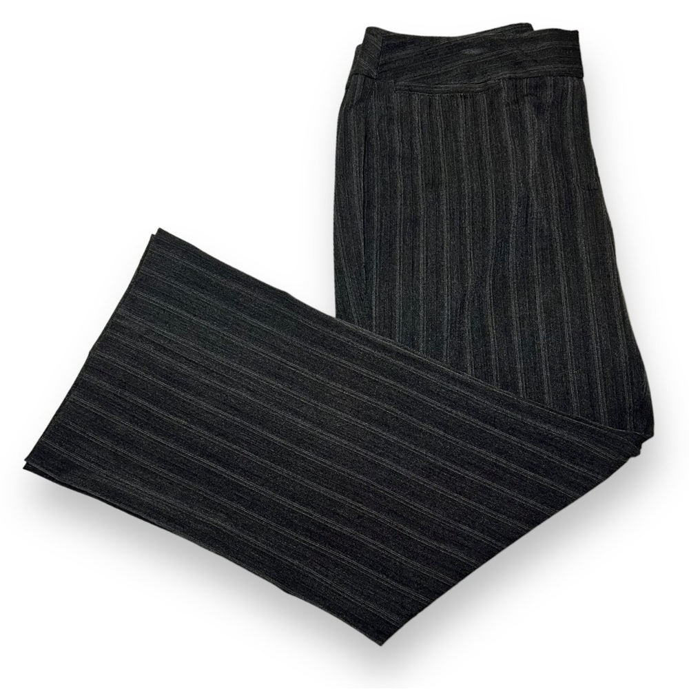 Rafaella Women’s Modern Fit Wide Leg Pants Black and Gray Pinstripe Size 16W